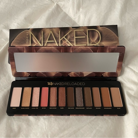URBAN DECAY 🟠 Naked Reloaded 🟠 12 Color Eyeshadow Palette 🟠 NIB 🟠 $50 MSRP - Picture 2 of 3